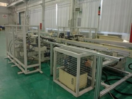 ZKAU-1全自动太阳能电池板组框机